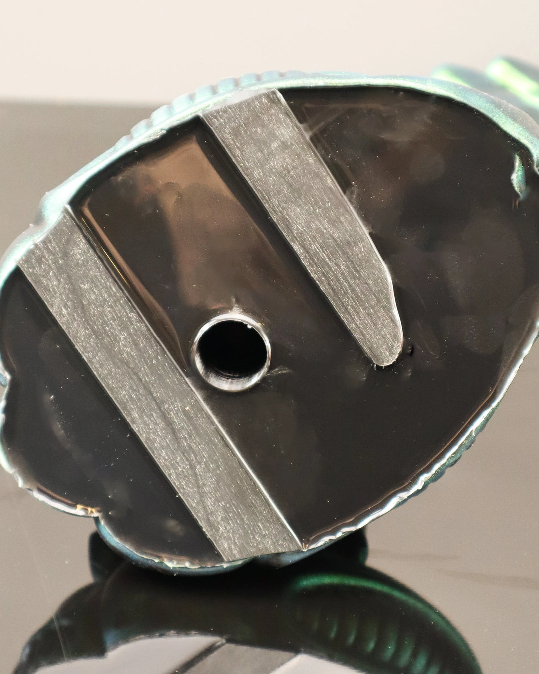 Weavers Tail - Medium, Medium Shaft/Firm Base, Vac-u-lock - FLOP