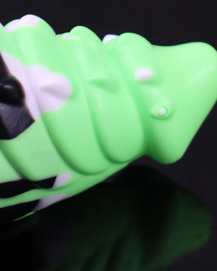 Dovah - Medium, Soft Shaft/Firm Base, Suction Cup - FLOP