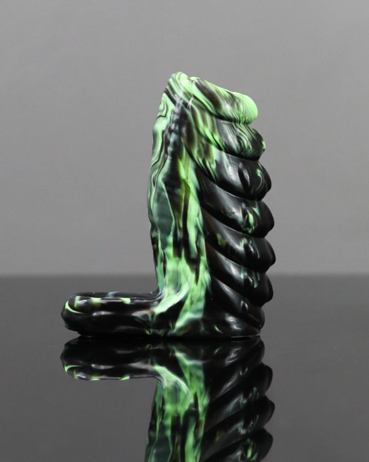 Dovah Sleeve - 4.5", Medium