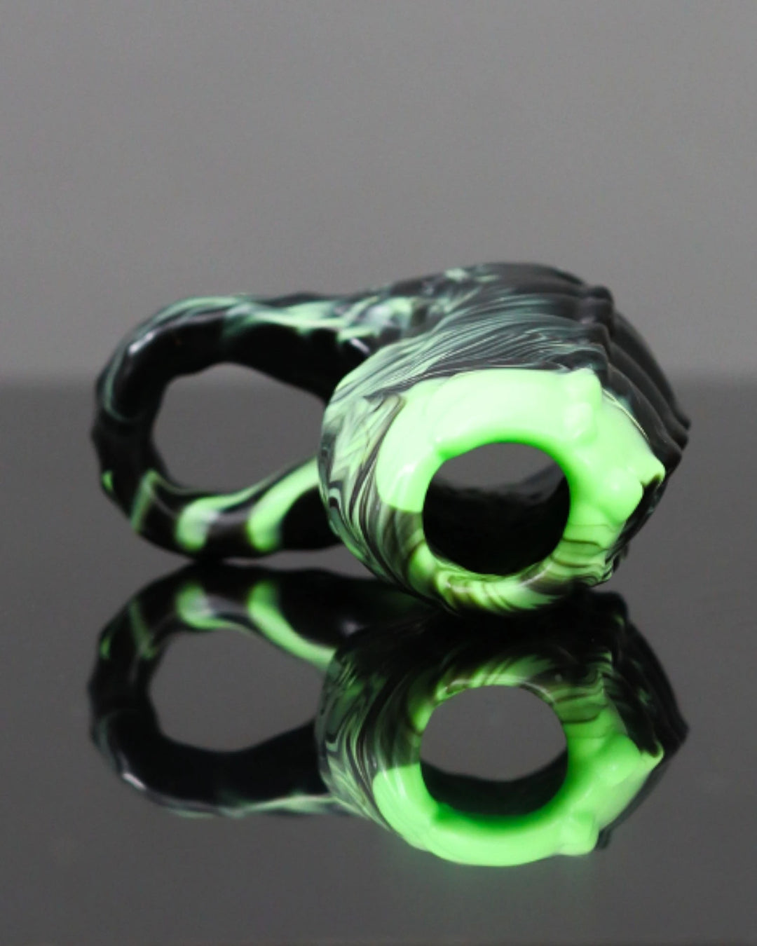 Dovah Sleeve - 4.5", Medium