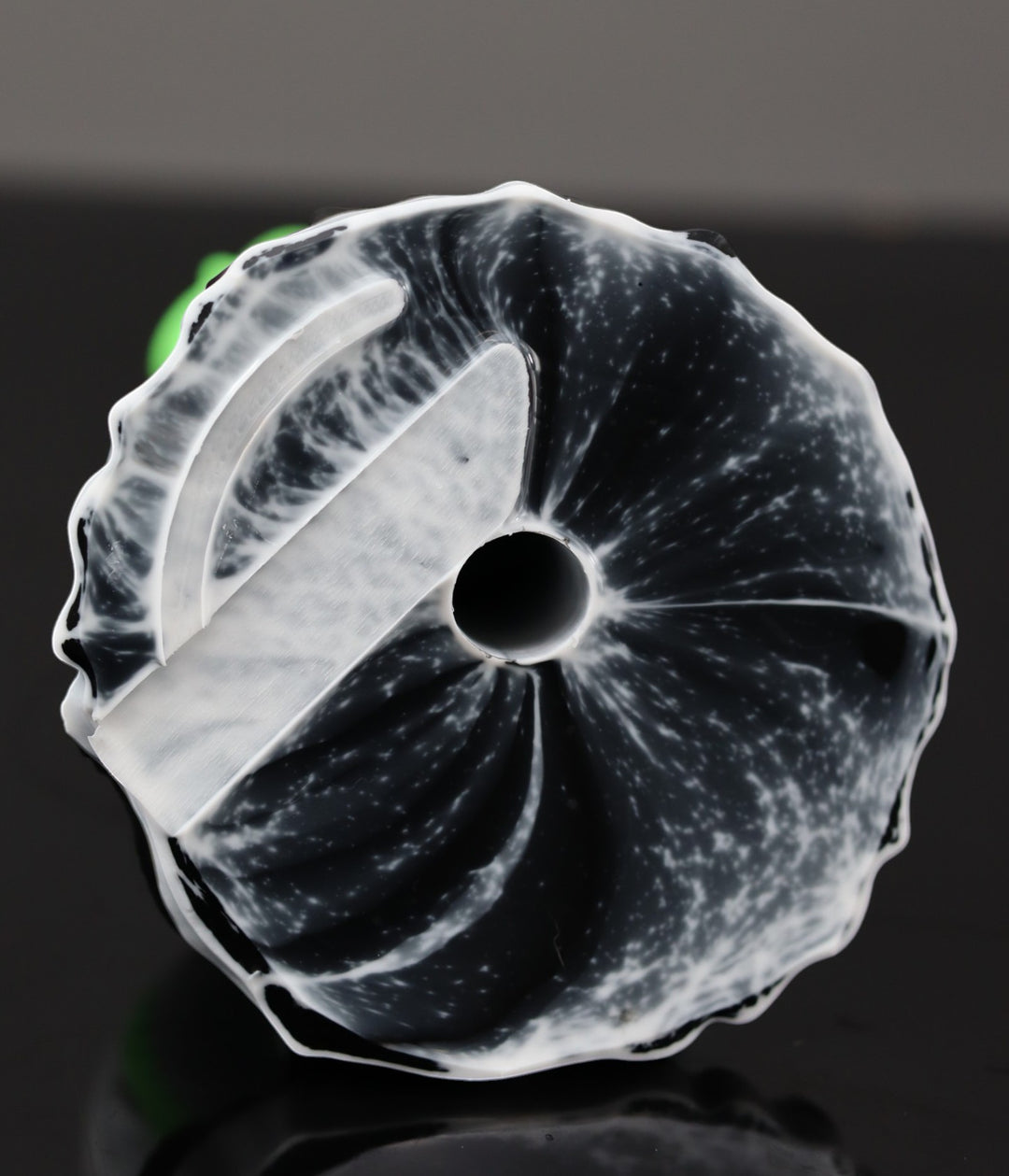 Dovah - Medium, Medium, Vac-u-Lock, FLOP (Base issue)