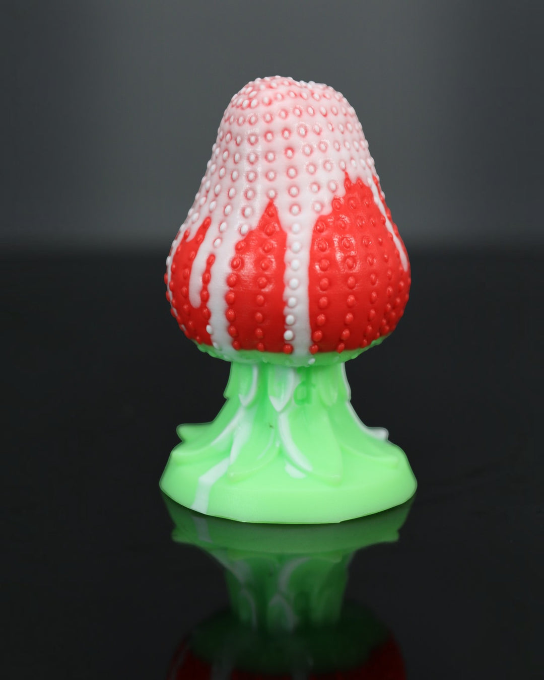 The Strawberry Plug - Medium, Soft Shaft Firm Base, Air Bubbles (FLOP)