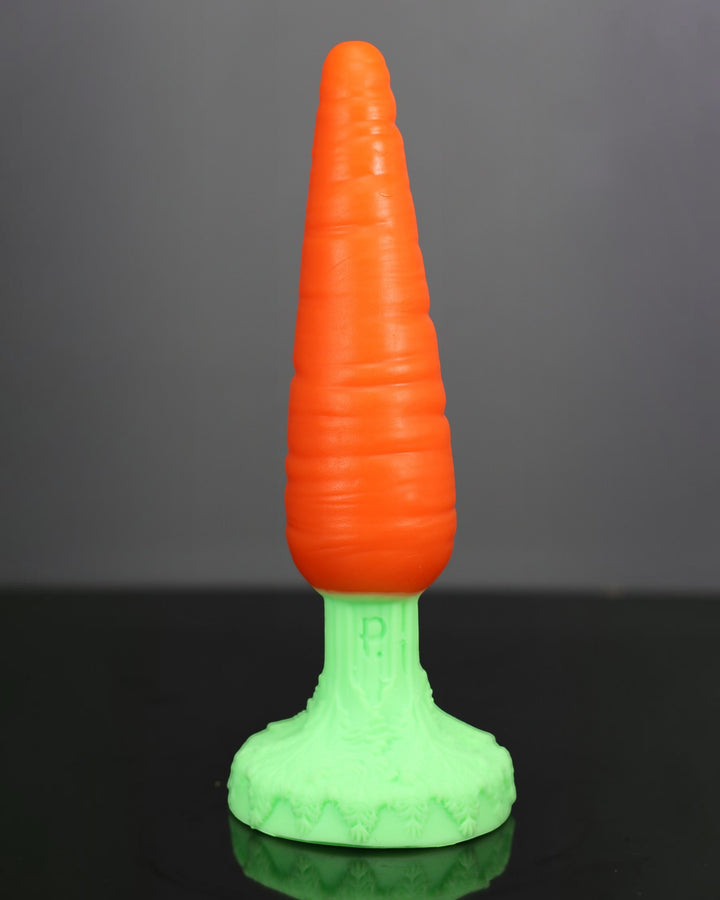 Carrot - Medium, Soft Shaft Firm Base, Tear (FLOP)