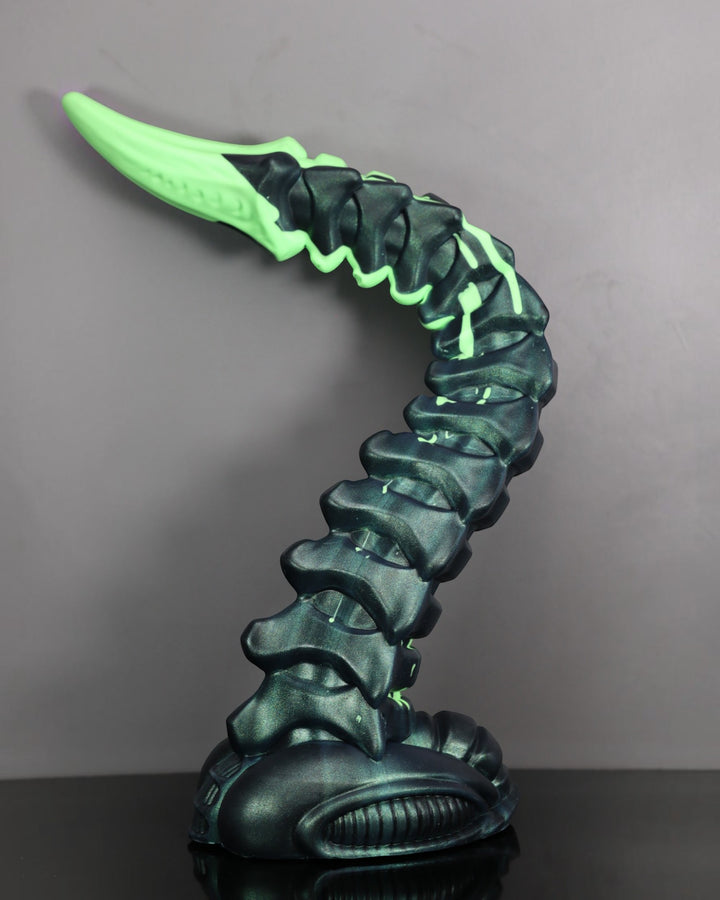 Weavers Tail - Large, Soft Shaft Firm Base, Suction Cup, Air Bubbles (FLOP)