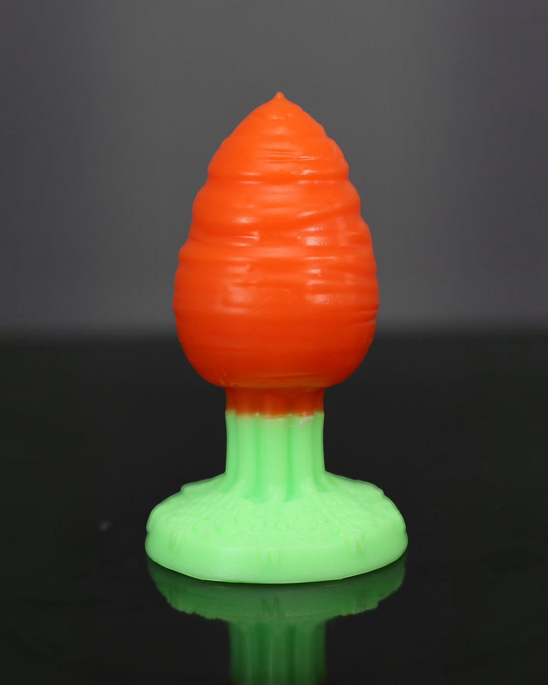 Carrot Plug - Small, Soft Shaft Firm Base, Delamination (FLOP)