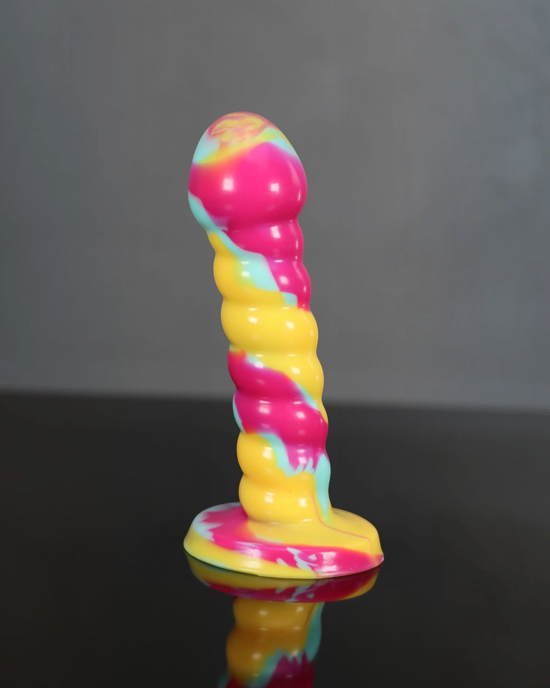 Twyst - Medium, Soft, Suction Cup