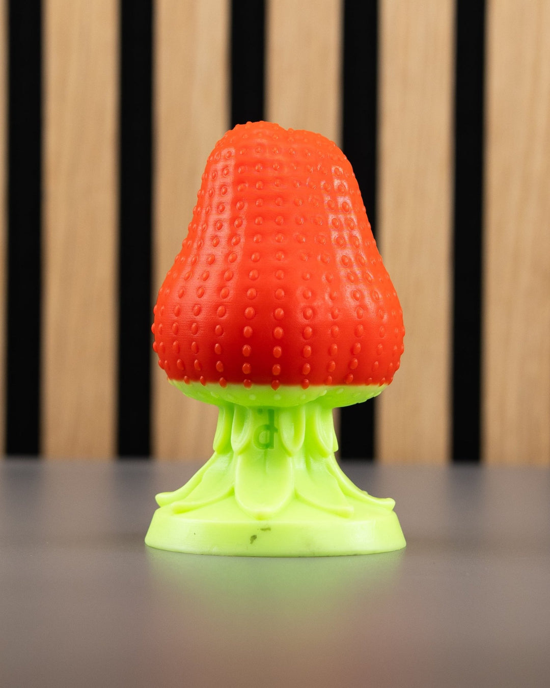 Strawberry Plug - Large, Soft Shaft/Firm Base - PhreakClub