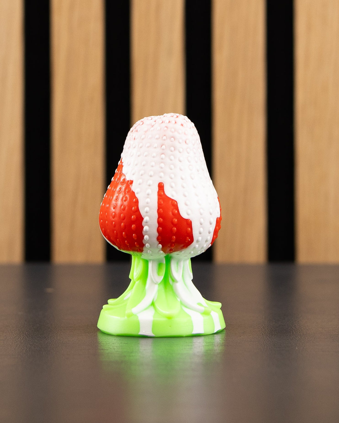 Strawberry Plug - Small, Soft Shaft/Firm Base - FLOP - Delamination - PhreakClub