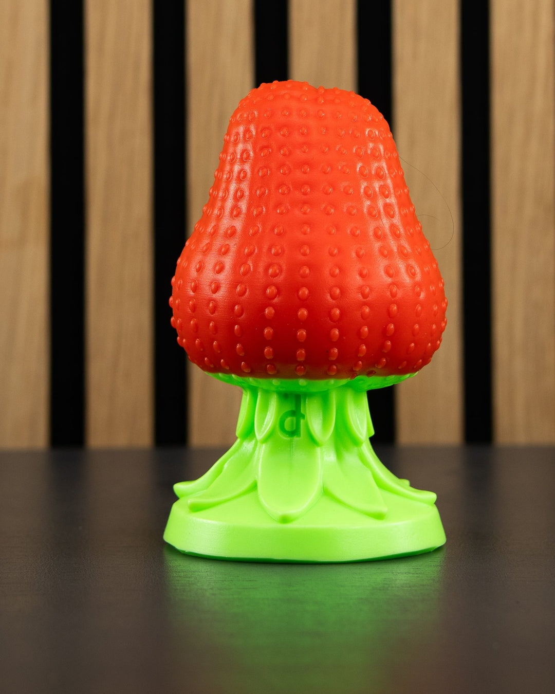 Strawberry Plug - Trophy, Medium Shaft/Firm Base - PhreakClub