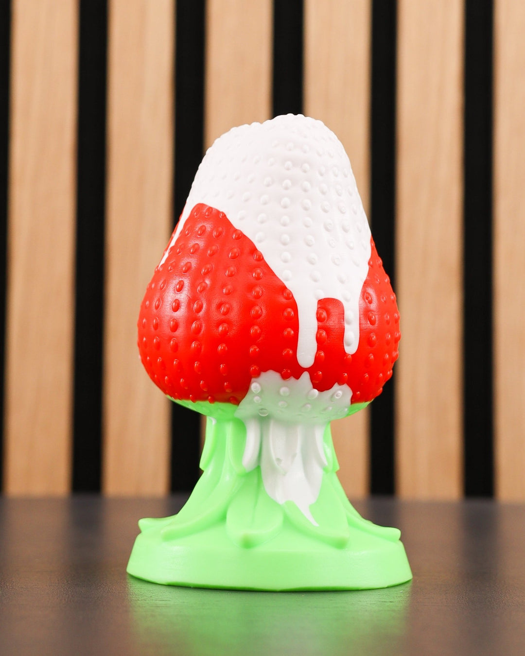 Strawberry Plug - Trophy, Soft Shaft/Medium Base - FLOP - PhreakClub