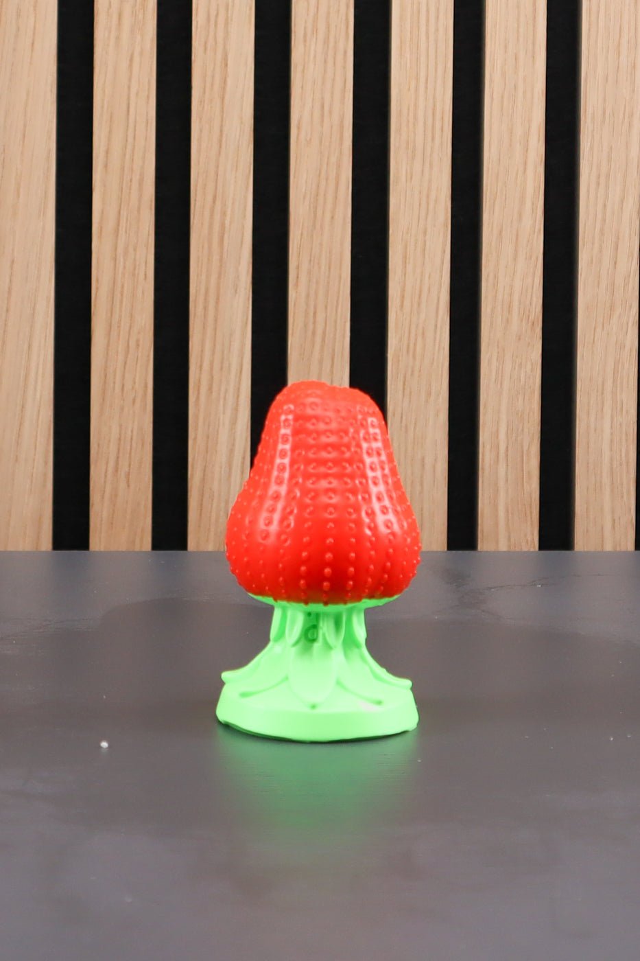 Strawberry Plug - Medium, Medium - FLOP - PhreakClub